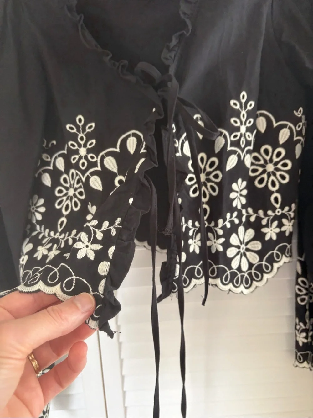 H&M Black Cropped Tie-Front Blouse with White Floral Embroidery
